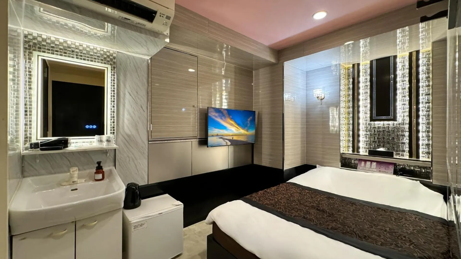 Hotel Amethyst Tokyo